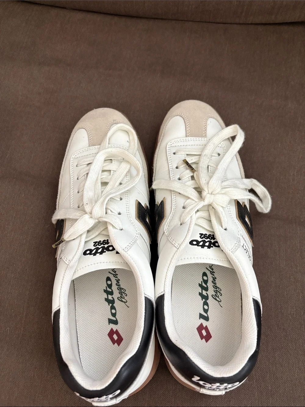 Men's Low-Top Sneakers in White and Brown with Black Heel Accent